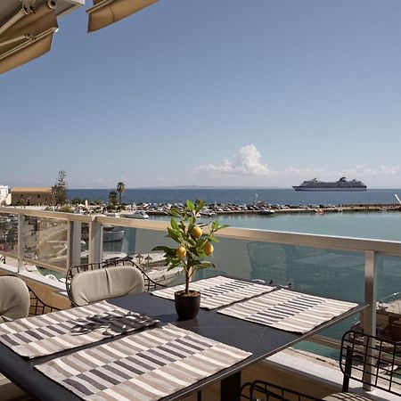 Monopolio Waterfront Apartment With Sea View, By Zantewize Екстериор снимка