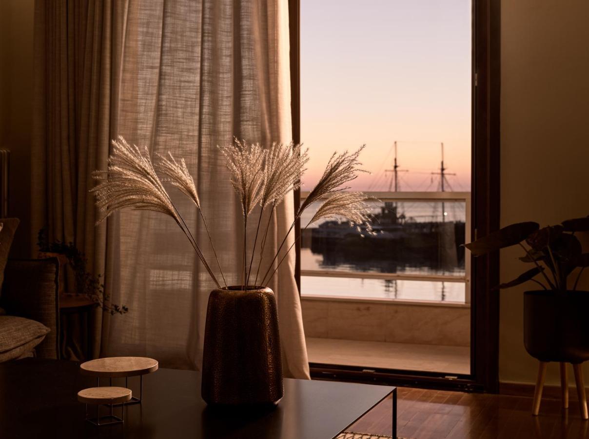 Monopolio Waterfront Apartment With Sea View, By Zantewize Екстериор снимка
